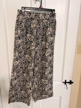 Panama Jack Black and Cream Botanical Wide-Leg Linen Pants